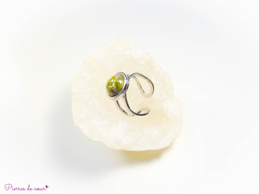 bague en unakite