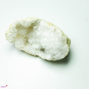 Demi-géode en Cristal de roche « Pureté »