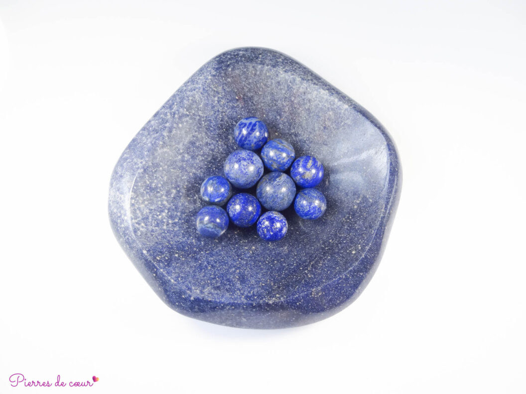 sphère en lapis lazuli