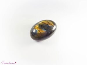 Galet en Labradorite « Purification »