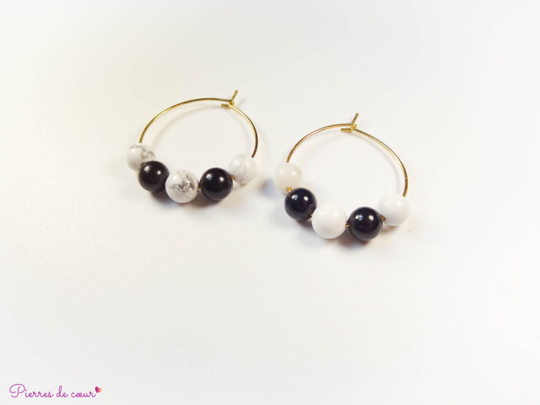 Boucles d'oreilles créoles en Howlite et Obsidienne noire