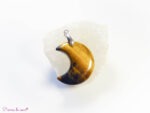 Pendentif lune en œil de tigre